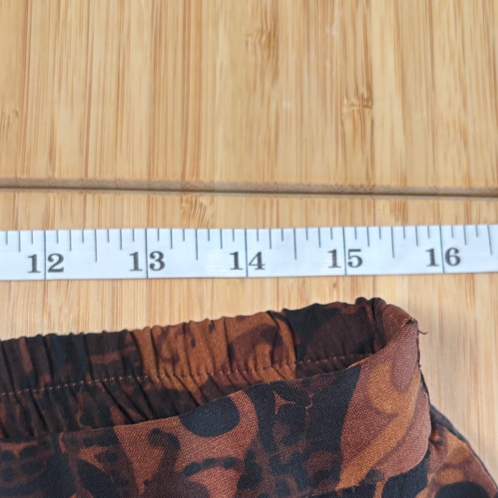 Elegant Brown and Black Patterned Midi Skirt - Picture 3 of 6